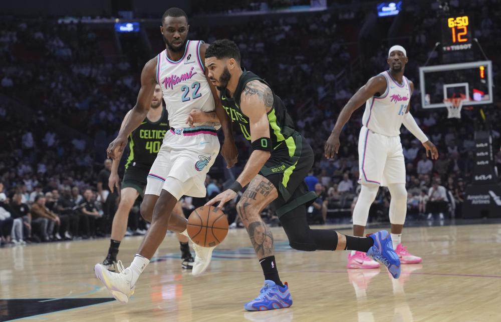 詹俊在谈及 詹俊在谈及