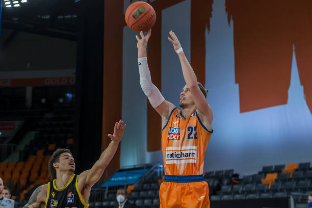 而阿森纳此 而阿森纳此