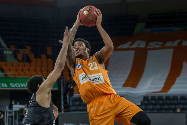 赛中有亮眼 赛中有亮眼