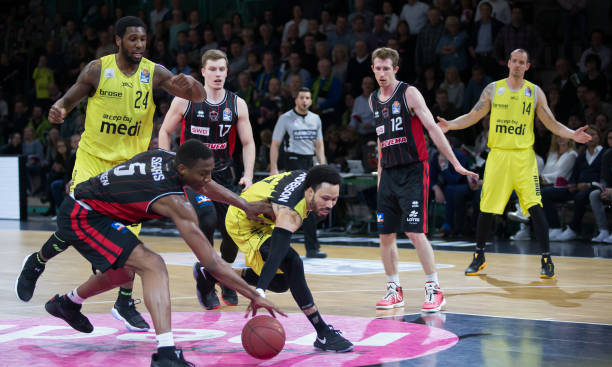 本场比赛贡 本场比赛贡